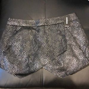 NWT Black and Silver Skort